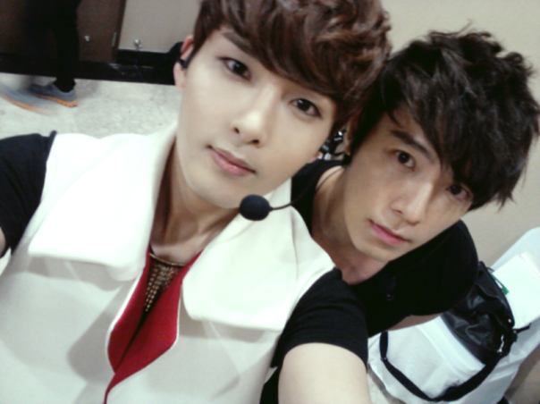Ryeowook and Donghae Super Junior Selca
